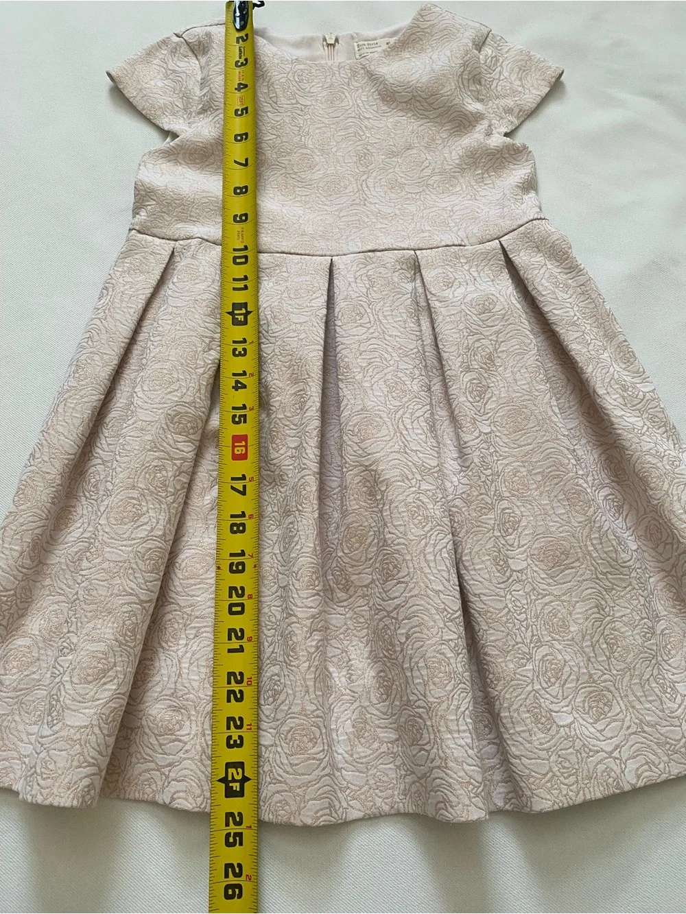 ZARA KIDS GIRLS 7  TAN PLEATED  CAP SLEEVE DRESS